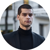 Владислав Романюк